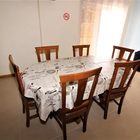 Oura Oasis Apartamento *