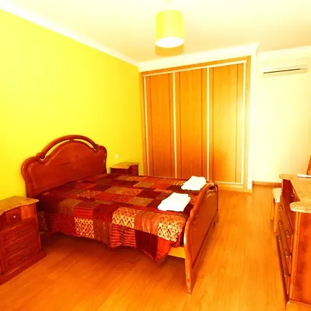 Oura Oasis Apartament