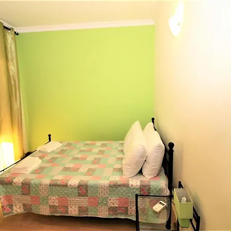 Oura Oasis Apartament *