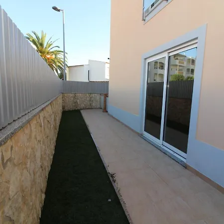 Oura Oasis Apartament