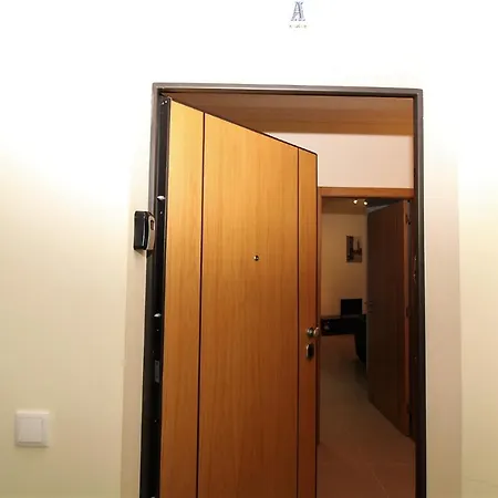 Oura Oasis Apartament