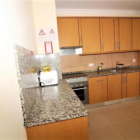 Oura Oasis Apartament *