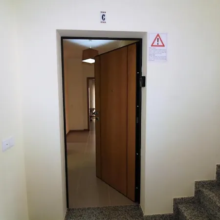 Oura Oasis Apartament *